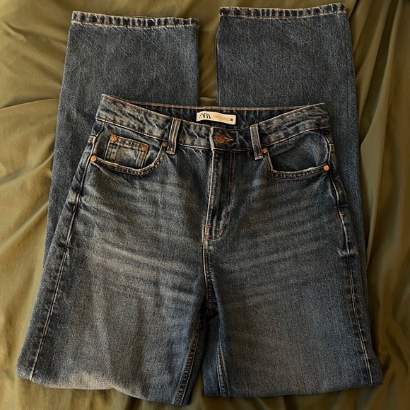 🟥SOLD🟥 Dark Wash Straight Leg Jeans - Picture 2 of 5